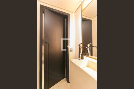 Apartamento para alugar com 255m², 3 quartos e 3 vagasLavabo