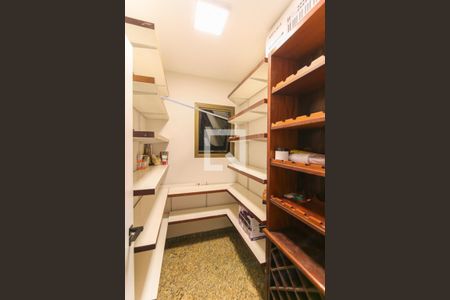 Apartamento para alugar com 255m², 3 quartos e 3 vagasDespensa