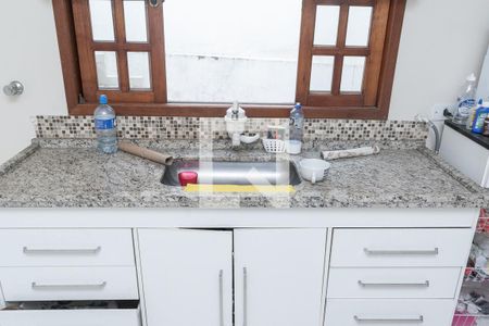 Casa à venda com 180m², 3 quartos e 2 vagas Casa à venda com 180m², 3 quartos e 2 vagasCozinha