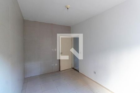 Quarto de casa para alugar com 1 quarto, 40m² em Vila Domitila, São Paulo