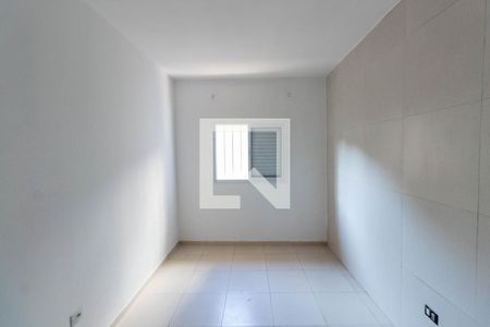 Quarto de casa para alugar com 1 quarto, 40m² em Vila Domitila, São Paulo
