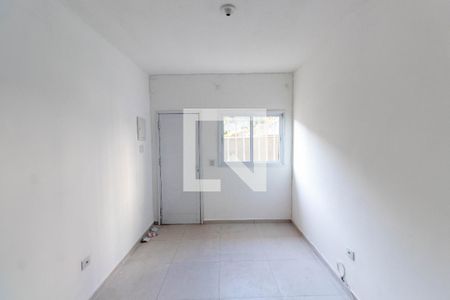 Sala de casa para alugar com 1 quarto, 40m² em Vila Domitila, São Paulo
