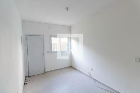 Sala de casa para alugar com 1 quarto, 40m² em Vila Domitila, São Paulo