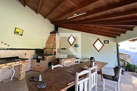 Casa à venda com 400m², 3 quartos e 2 vagasÁrea externa