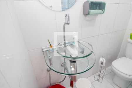 Casa à venda com 88m², 3 quartos e 2 vagas Casa à venda com 88m², 3 quartos e 2 vagasBanheiro Social