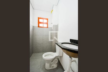 Banheiro de apartamento para alugar com 1 quarto, 25m² em Jardim Adriana, Guarulhos