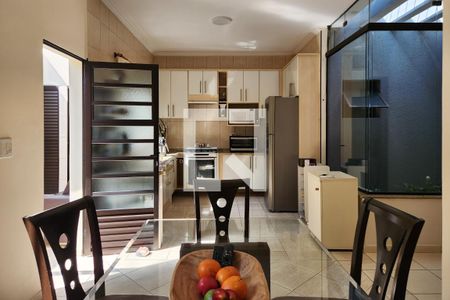 Casa à venda com 325m², 5 quartos e 3 vagasCopa