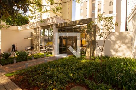 Apartamento para alugar com 68m², 2 quartos e 2 vagasFachada e portaria