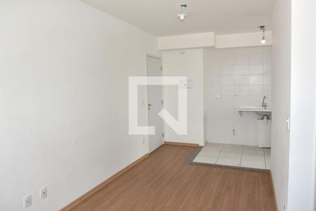 Sala de apartamento para alugar com 3 quartos, 52m² em Socorro, São Paulo