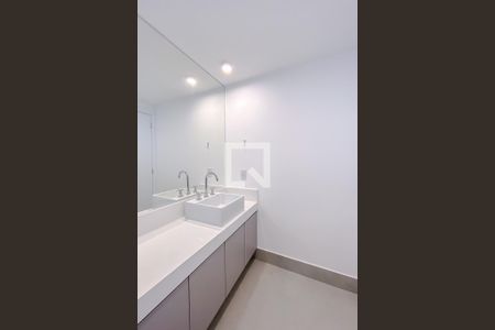Banheiro de kitnet/studio para alugar com 1 quarto, 30m² em Alto da Mooca, São Paulo
