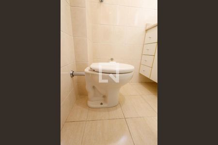 Apartamento para alugar com 66m², 2 quartos e 1 vaga Apartamento para alugar com 66m², 2 quartos e 1 vagaBanheiro da Suíte