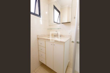 Apartamento para alugar com 66m², 2 quartos e 1 vaga Apartamento para alugar com 66m², 2 quartos e 1 vagaBanheiro da Suíte