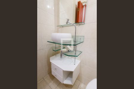 Apartamento para alugar com 66m², 2 quartos e 1 vaga Apartamento para alugar com 66m², 2 quartos e 1 vagaBanheiro Corredor