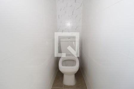 Lavabo de casa de condomínio para alugar com 2 quartos, 77m² em Imirim, São Paulo