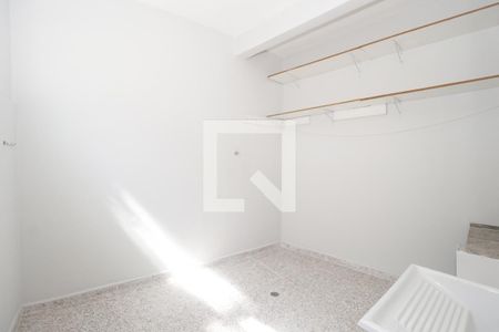 Casa de condomínio para alugar com 77m², 2 quartos e sem vagaÁrea de Serviço