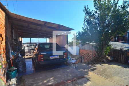 Casa à venda com 240m², 2 quartos e 1 vagaPátio