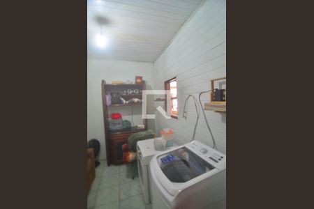 Casa à venda com 240m², 2 quartos e 1 vagaÁrea de Serviço