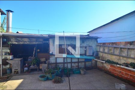 Casa à venda com 240m², 2 quartos e 1 vagaPátio