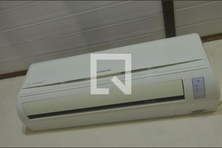 Ar condicionado de casa à venda com 2 quartos, 240m² em Guajuviras, Canoas