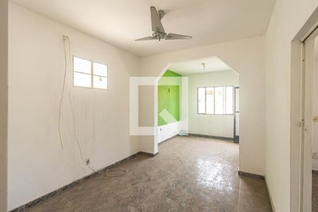 Sala de casa para alugar com 3 quartos, 100m² em Campo Grande, Rio de Janeiro