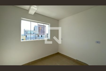 Quarto de apartamento para alugar com 1 quarto, 38m² em Novo Mundo, Curitiba