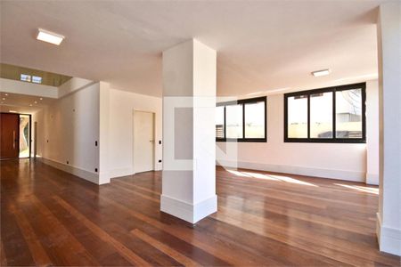 Casa à venda com 5 quartos, 390m² em Alphaville Residencial Dois, Barueri