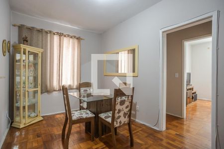 Sala de apartamento à venda com 3 quartos, 68m² em Petrópolis, Porto Alegre