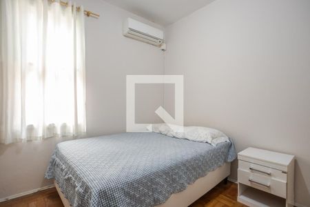 Quarto 1 de apartamento à venda com 3 quartos, 68m² em Petrópolis, Porto Alegre
