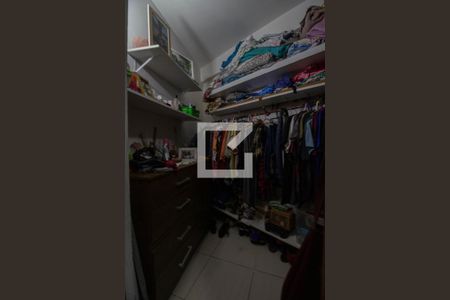 Closet de casa à venda com 3 quartos, 300m² em Curicica, Rio de Janeiro
