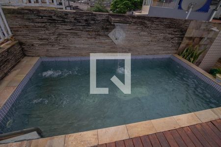 Casa à venda com 300m², 3 quartos e 1 vagaÁrea comum