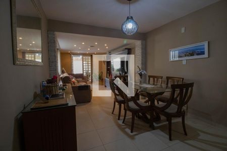 Sala de casa à venda com 3 quartos, 300m² em Curicica, Rio de Janeiro