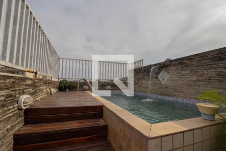 Casa à venda com 300m², 3 quartos e 1 vagaÁrea comum