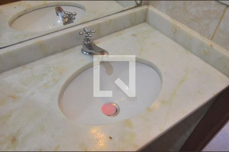 Casa à venda com 65m², 2 quartos e 2 vagasBanheiro