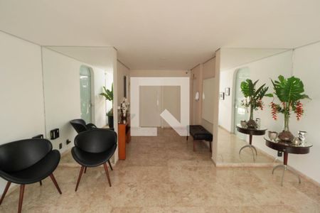 Apartamento à venda com 65m², 2 quartos e 1 vaga Apartamento à venda com 65m², 2 quartos e 1 vagaHall social