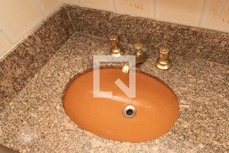 Apartamento à venda com 65m², 2 quartos e 1 vaga Apartamento à venda com 65m², 2 quartos e 1 vagaBanheiro da Suíte