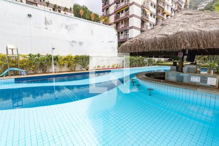 Apartamento à venda com 68m², 2 quartos e 1 vagaÁrea comum - Piscina