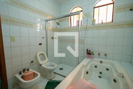 Casa para alugar com 215m², 3 quartos e 3 vagasBanheiro da Suíte