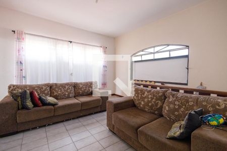 Casa para alugar com 215m², 3 quartos e 3 vagasSala de TV