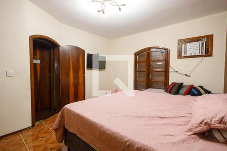 Casa para alugar com 215m², 3 quartos e 3 vagasSuíte