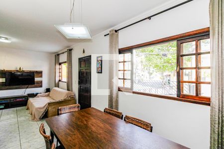 Casa à venda com 120m², 3 quartos e 1 vaga Casa à venda com 120m², 3 quartos e 1 vagaSala de jantar