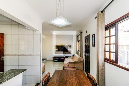 Casa à venda com 120m², 3 quartos e 1 vaga Casa à venda com 120m², 3 quartos e 1 vagaSala de jantar