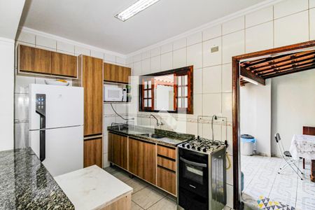 Casa à venda com 120m², 3 quartos e 1 vaga Casa à venda com 120m², 3 quartos e 1 vagaCozinha