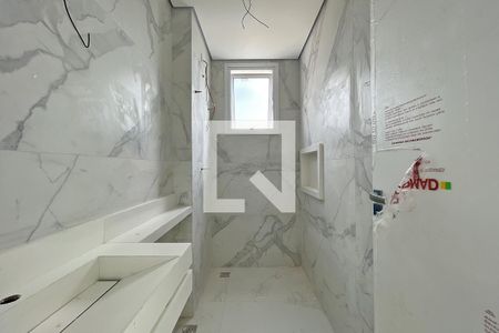 Banheiro de apartamento à venda com 3 quartos, 132m² em Barreiro, Belo Horizonte