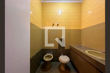 Casa para alugar com 1000m², 4 quartos e 4 vagasBanheiro