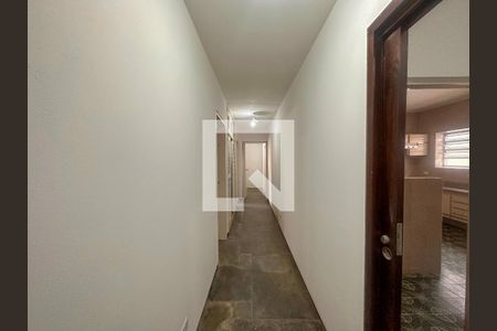 Casa para alugar com 1000m², 4 quartos e 4 vagasCorredor