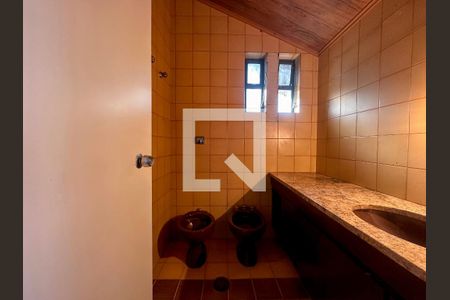 Casa para alugar com 1000m², 4 quartos e 4 vagasBanheiro 