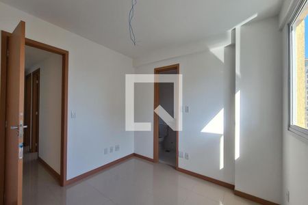 Apartamento à venda com 80m², 3 quartos e 2 vagasQuarto - Suite 