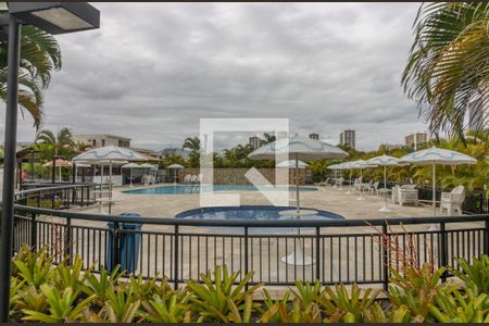 Apartamento para alugar com 65m², 2 quartos e 1 vagaÁrea comum - Piscina