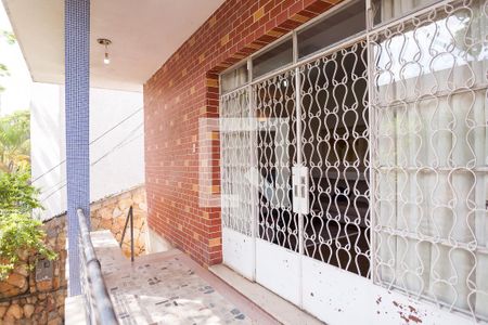 Casa à venda com 241m², 5 quartos e 2 vagasVaranda