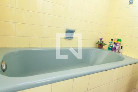 Casa à venda com 241m², 5 quartos e 2 vagasBanheiro Social